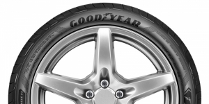 De nieuwe Goodyear Eagle F1 Asymmetric 5 Ultra High Performance band van Goodyear