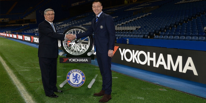 Officiële aankondiging van het partnership, M. Noji van Yokohama en John Terry van Chelsea FC